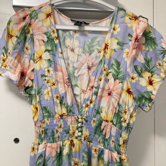 Short Floral Dress Forever 21 - Picture 2 of 4